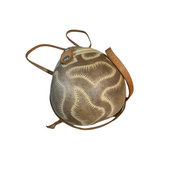 Vintage Handcrafted Gourd Purse with‎ Leather Strap - Picture 5 of 5